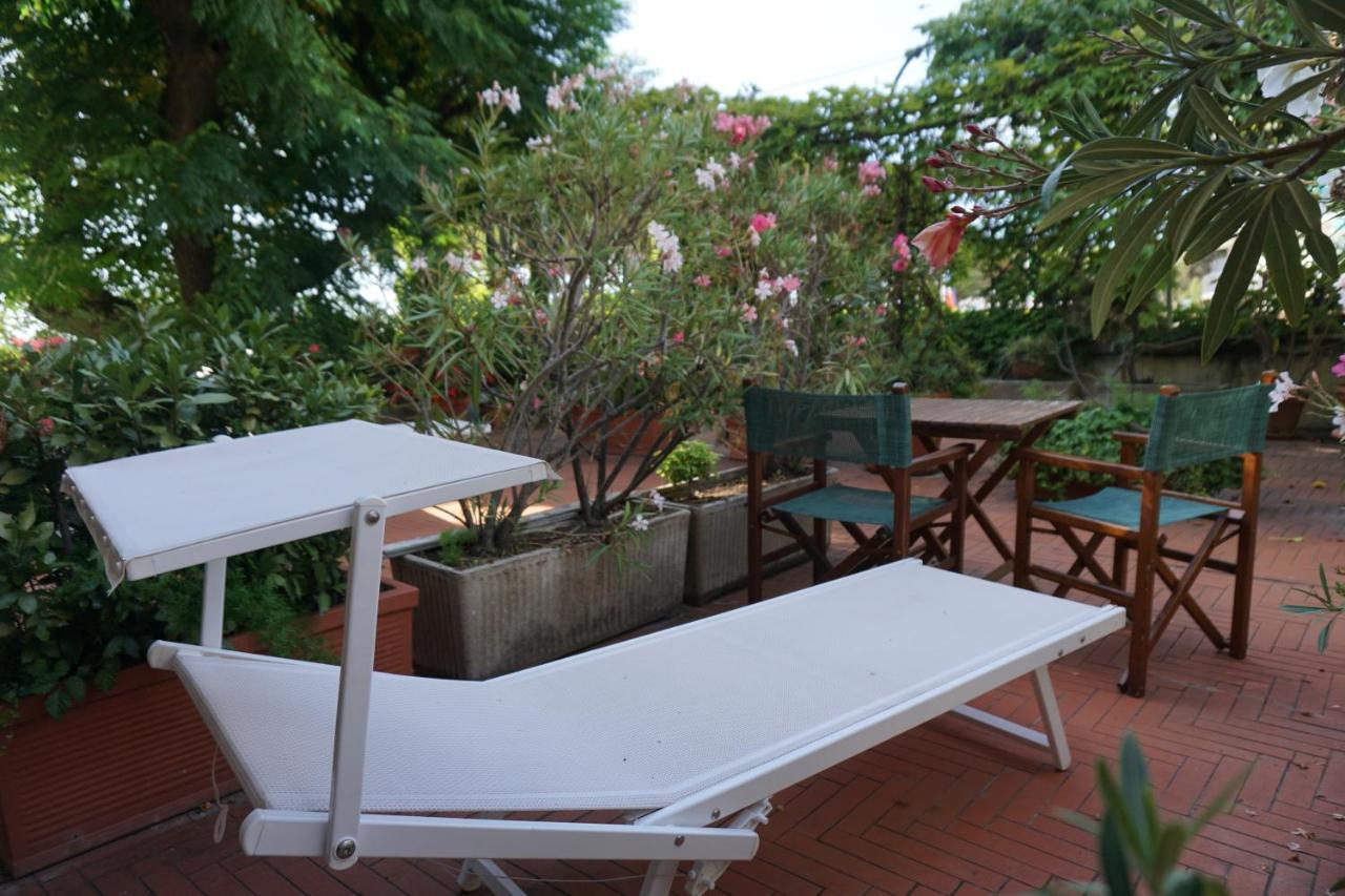 Hotel Beau Rivage Alassio Exterior foto