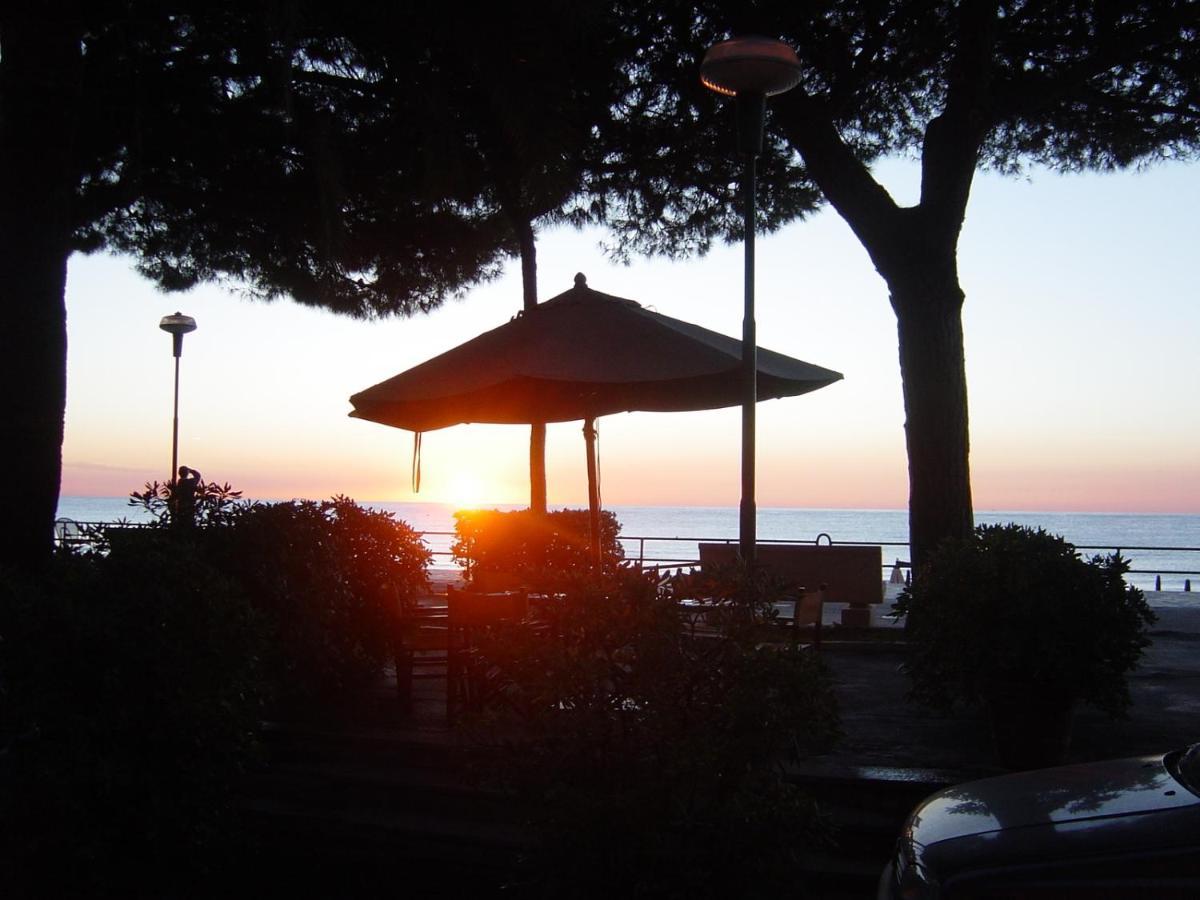 Hotel Beau Rivage Alassio Exterior foto