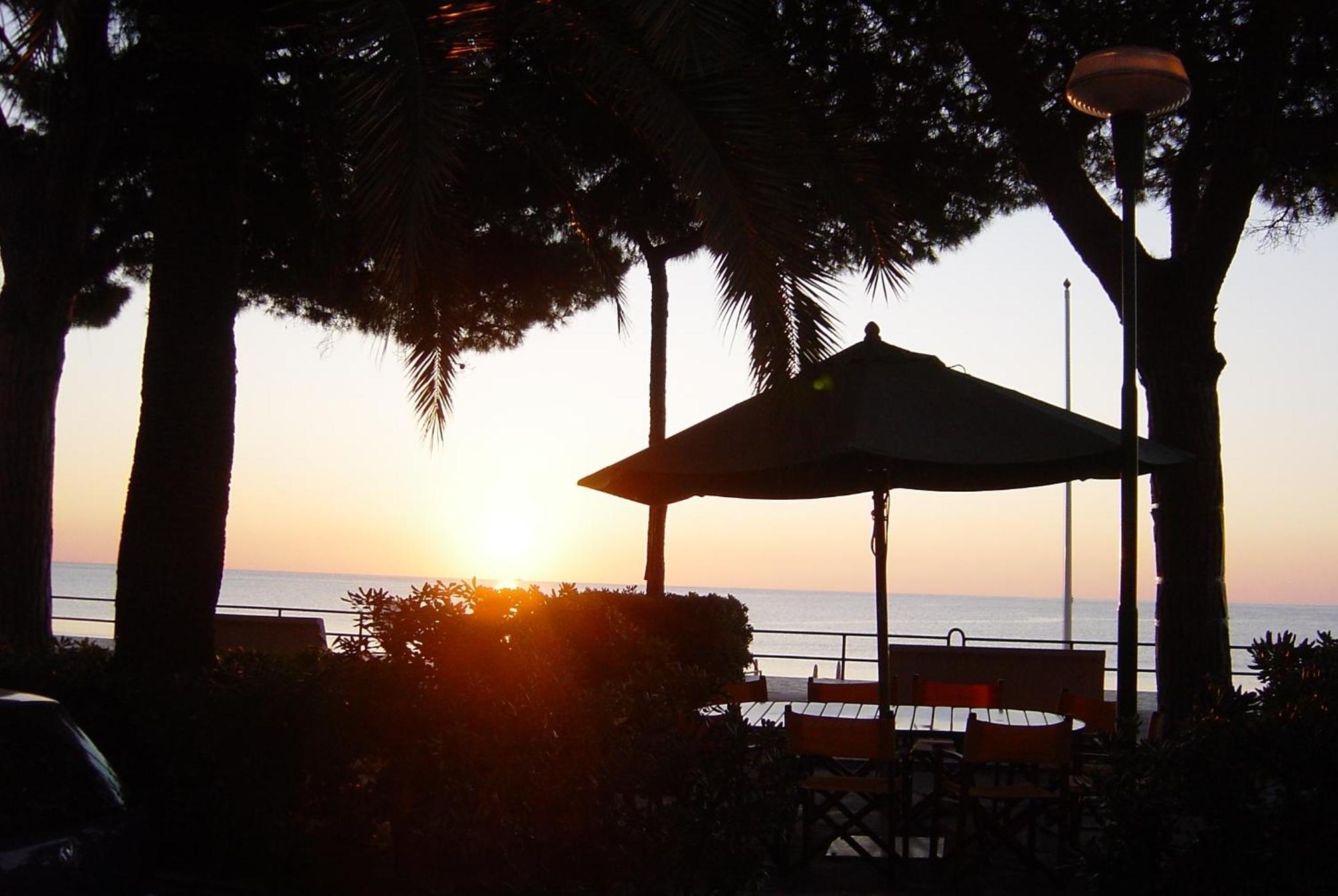 Hotel Beau Rivage Alassio Exterior foto
