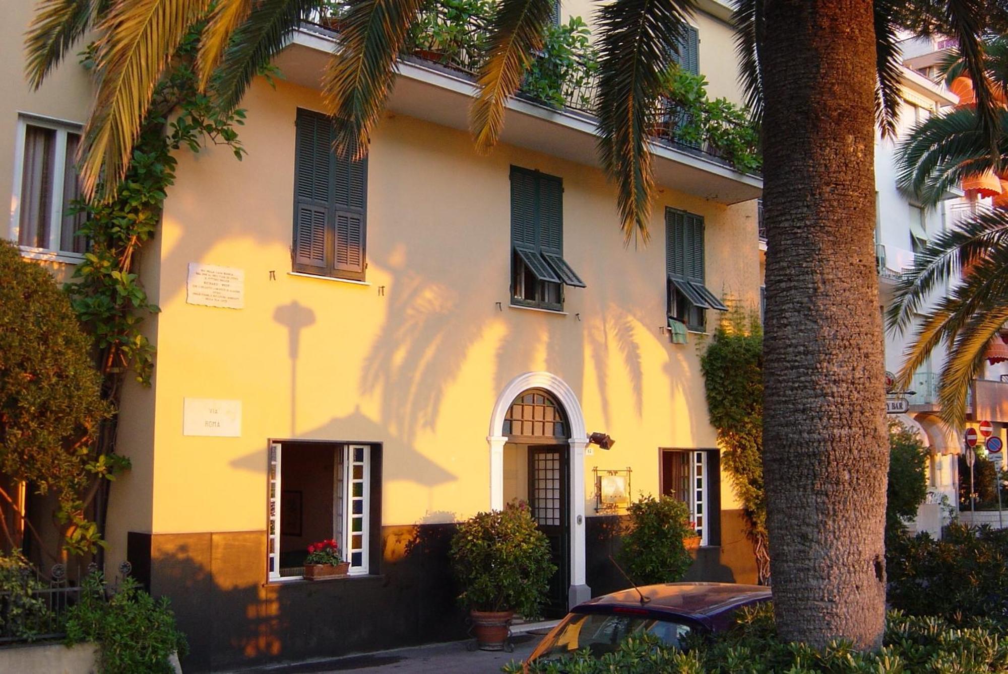 Hotel Beau Rivage Alassio Exterior foto