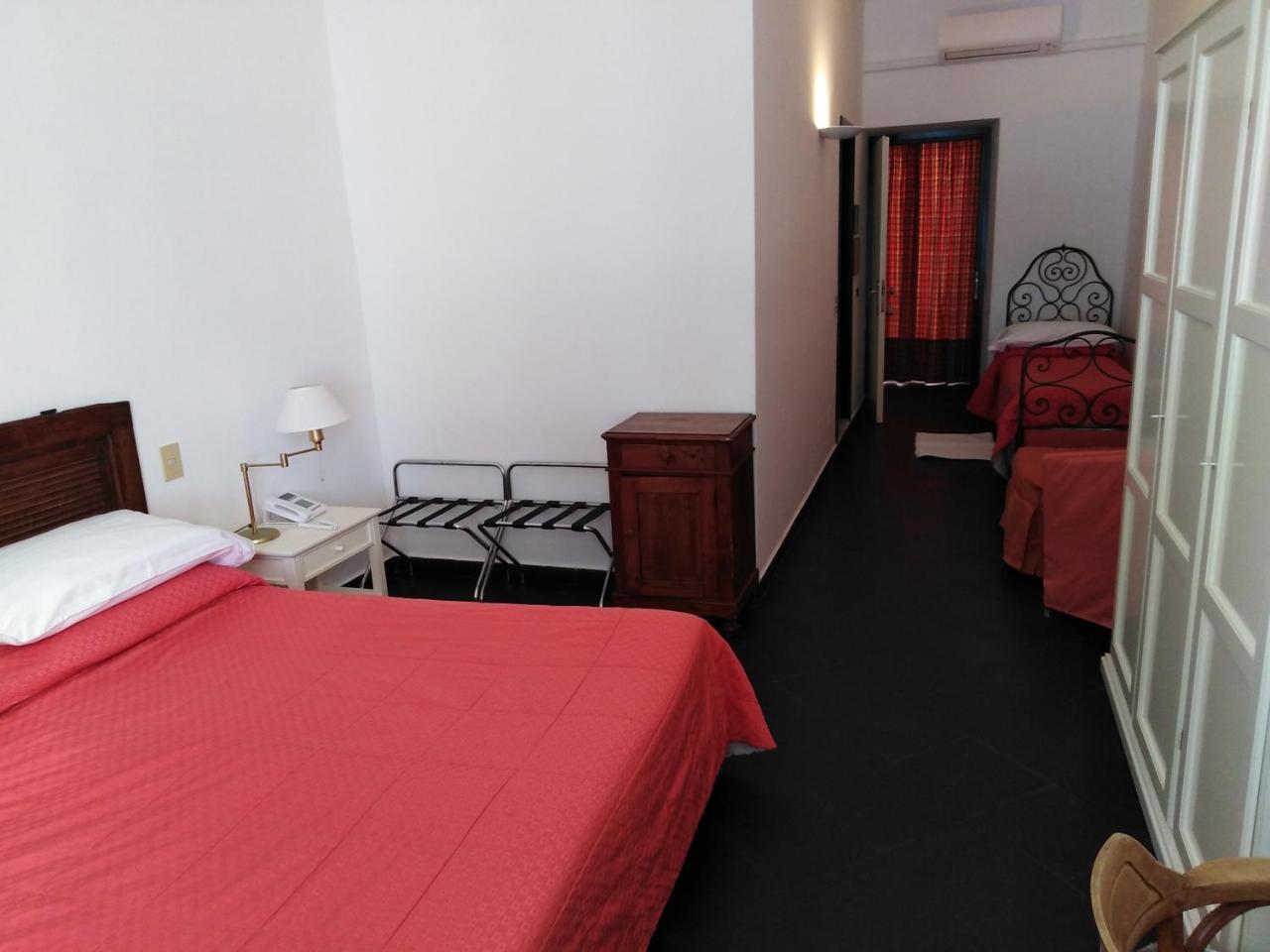 Hotel Beau Rivage Alassio Exterior foto